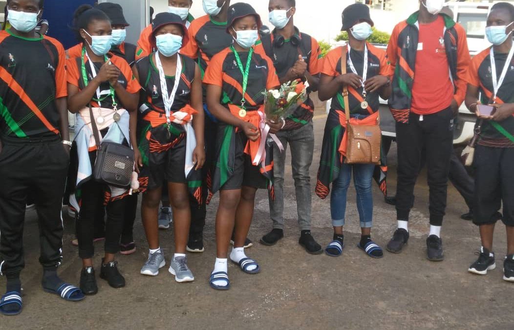 THE LAST GROUP OF OFFICIALS AND ATHLETES ARRIVES IN THE COUNTRY